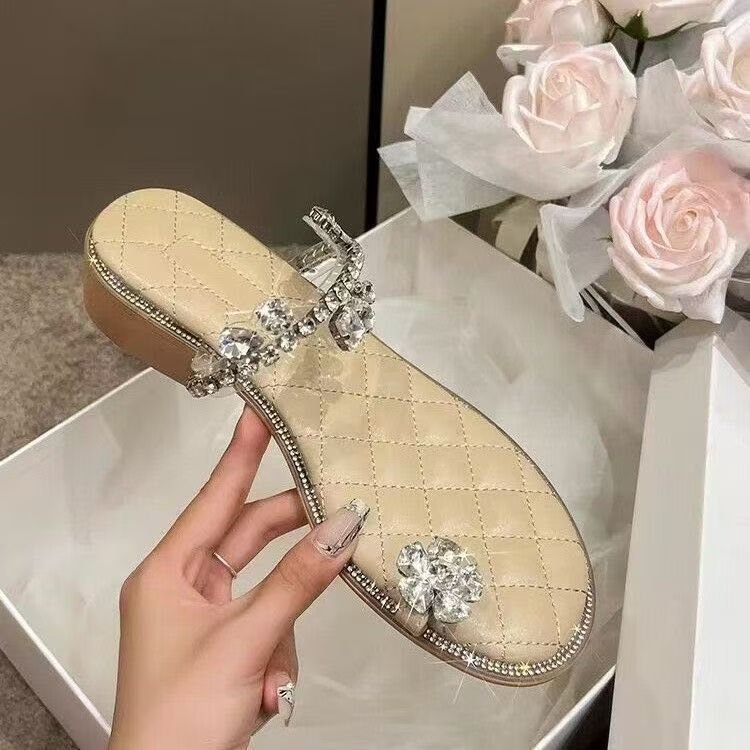 Rhinestone Sleeve Toe Thick Heel Beautiful Slippers Outer Wear 2025 Summer New One-word Strap Sandals Fairy Wind Beach Sandals