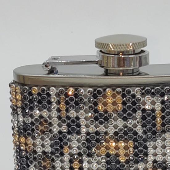 180ml Rhinestone Studded Hip Flask Leak-proof 304 Stainless Steel Reusable Anti-drop Wine Flask