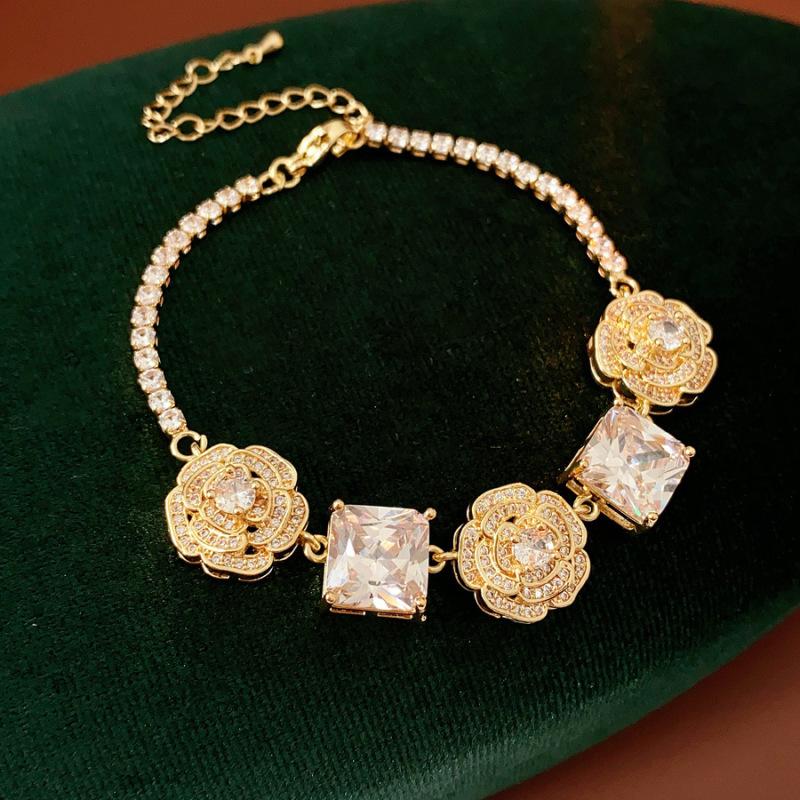 Flower Cluster Princess Pink Rose Small Sugar Cube Zircon Ring Earrings Necklace Set Light Luxury High-end Jewelry