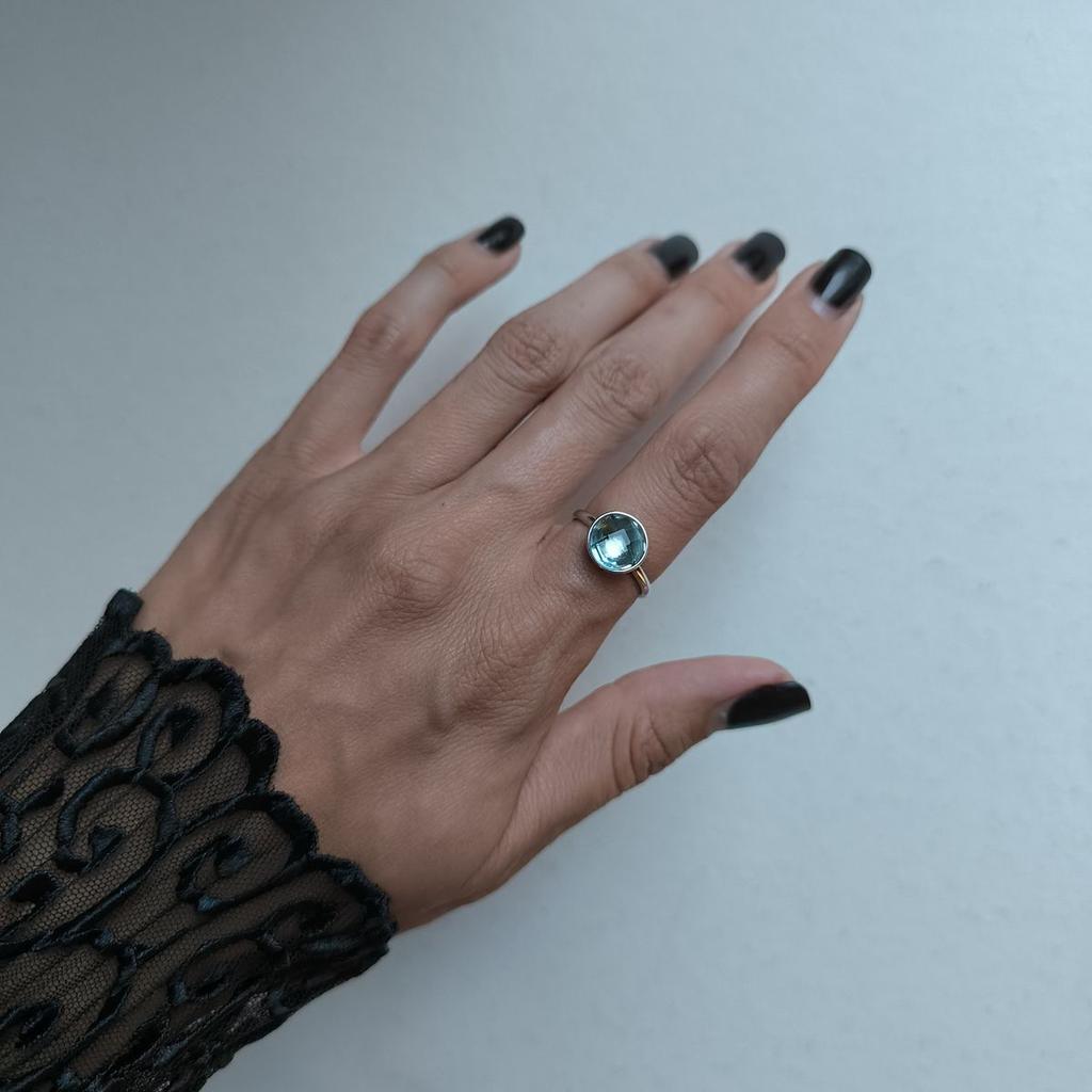 Серебряное кольцо с фианитами, вес изделия 2,82 гр (60002284)