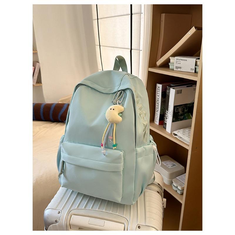 The new simple, fresh, cute, sweet, high-value, versatile, fashionable, lightweight and large-capacity backpack.