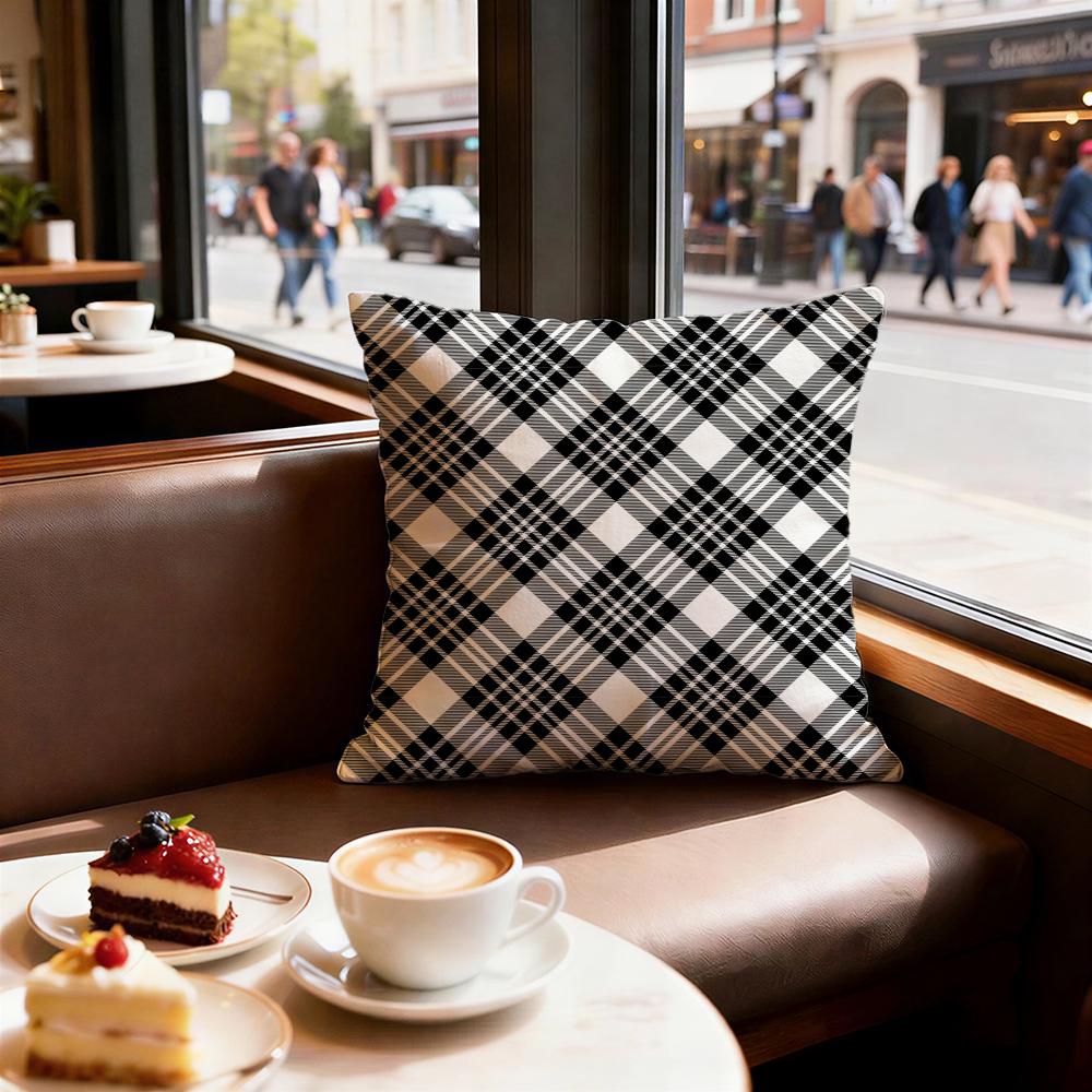Checkered Pattern Cushion Cover Set of Decorative Short Plush Pillow Covers for Sofa Soft Cushion Case x cm