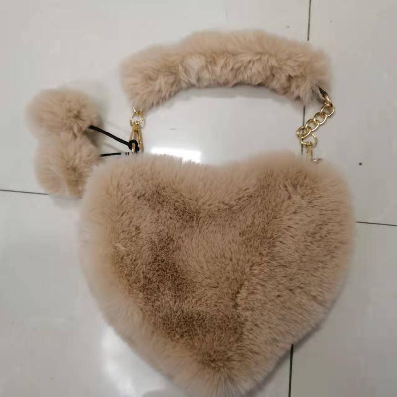 Fashionable Women's Faux Fur Cute Heart-shaped Portable One Shoulder Plush Crossbody Bag Cute Chain Bag Valentine's Day Gift