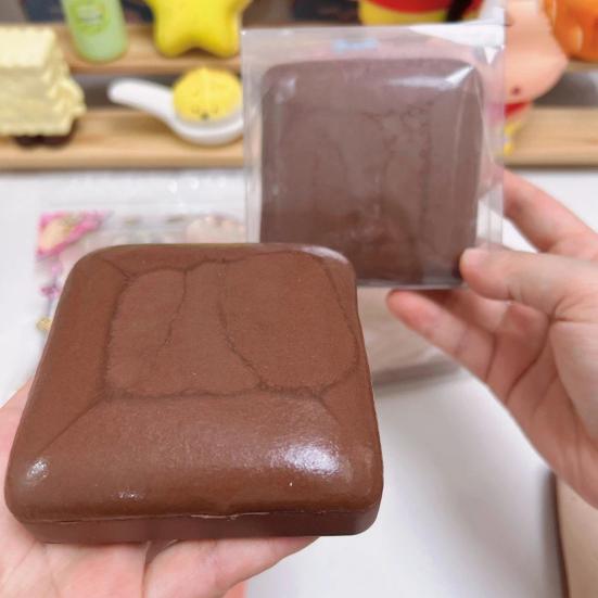 1/2Pcs Chocolate Toast Squeeze Toy Slow Rebound Stress Relief Toast Pinch Sensory