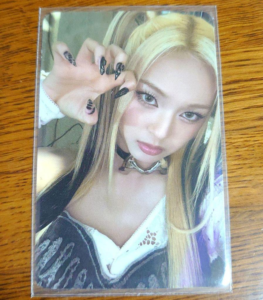 [USED] BABYMONSTER Chikita Trading Card Hottracks Pre-order Bonus