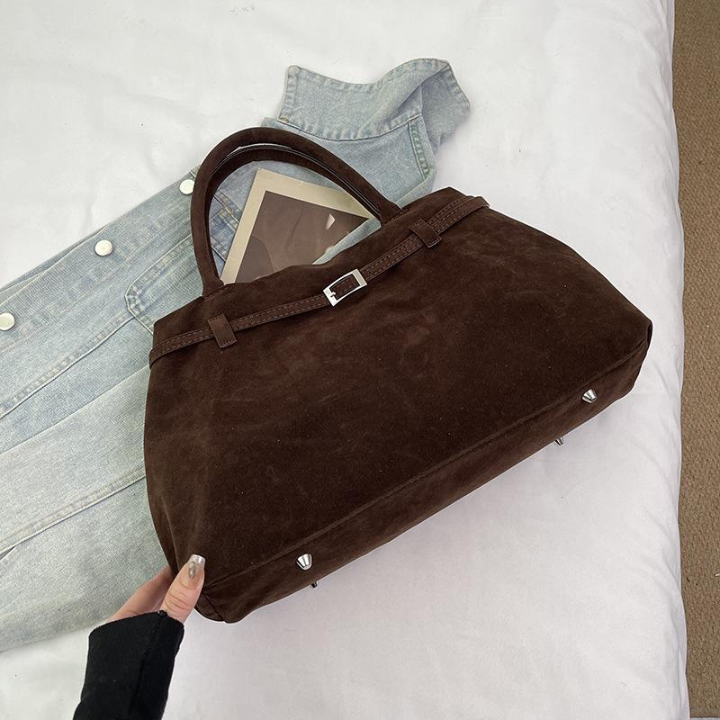 Korean version of retro matte leather belt buckle tote bag women's 2025 autumn fashion large capacity commuter shoulder armpit bag