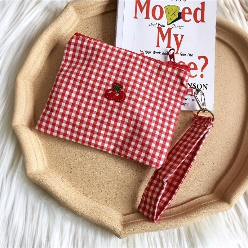 Red Plaid Pattern Canvas Makeup Bag Red Cherry Decor Portable Cosmetic Pouch Practical Lipstick Storage for Women Gift