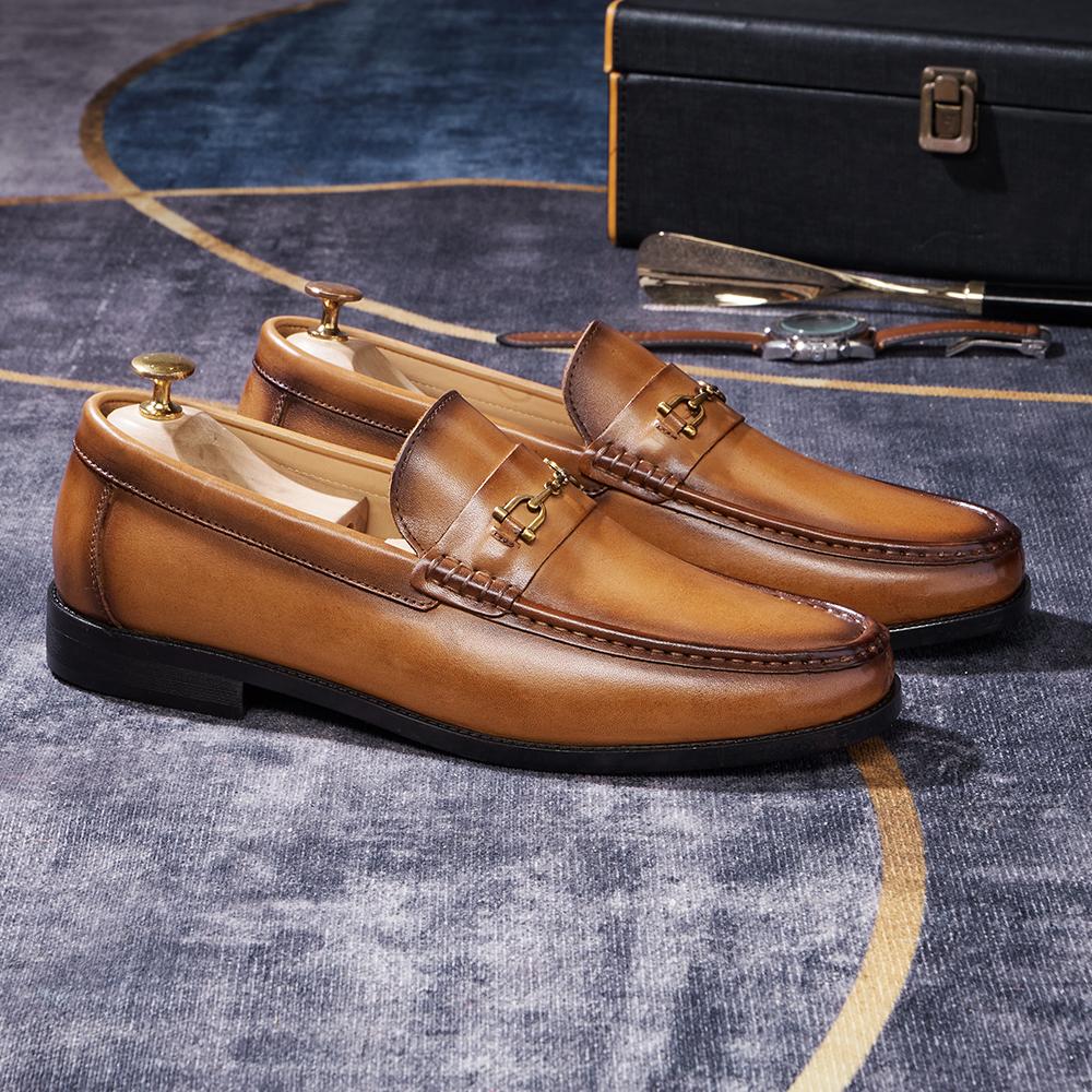 Moda Nuova Moda Designer Uomo Punta Fibbia Nera Metallica Scarpe Basse Oxford Scarpe Casual Abito da Sposa Festa di Maturità Zapatos Hombre