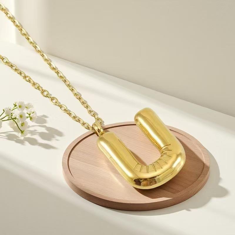 European and American titanium steel non-fading gold English letter necklace stainless steel bubble hip-hop letter pendant collarbone chain