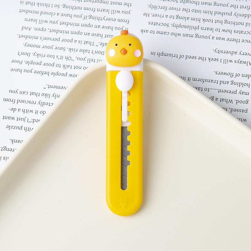 Mini cuchillo utilitario de dibujos animados para estudiantes, abridor de letras Kawaii pequeño, Clip de papel para oficina, suministros para estudiantes, accesorios de oficina