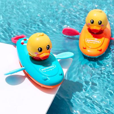 Juguetes de baño de pato de dibujos animados para niños, juguete clásico de agua, bote de remos trasero, baño de bebé, cadena de pato, juguete de relojería