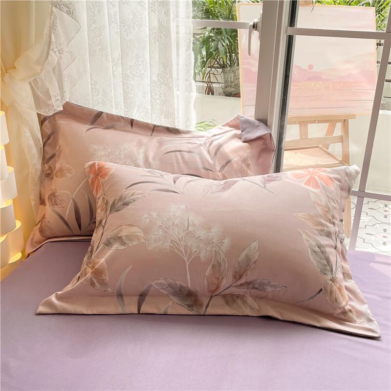 Little Bear Lycoris Radiata Brushed 4-Piece Bedding Set