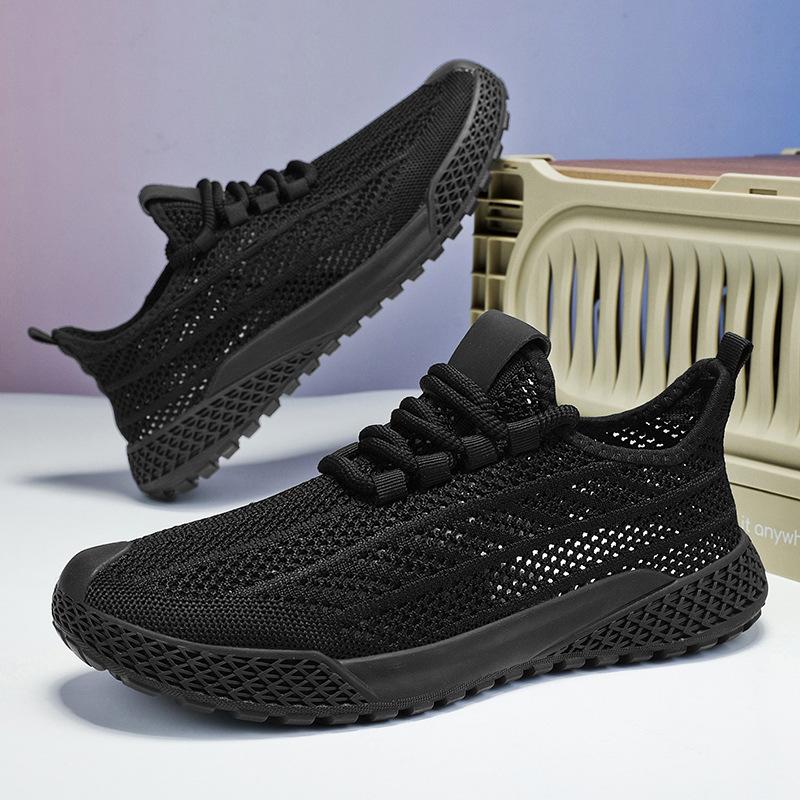 New lightweight soft-soled men's mesh fly-woven shoes outdoor summer breathable sports shoes student comfortable wear-resistant casual shoes
