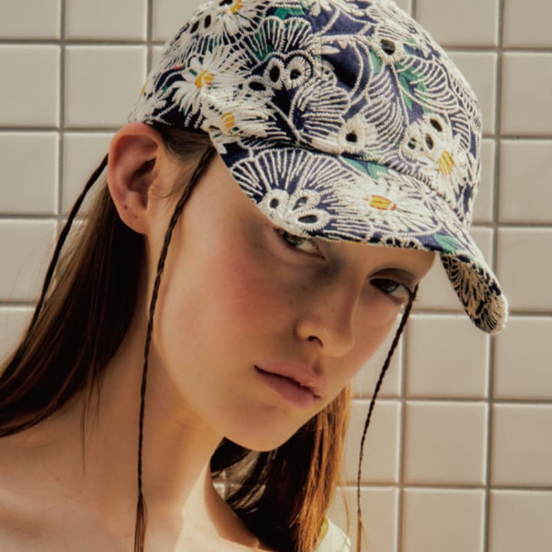 Poesiedame FLORAL APPLIQUE CAMP CAP