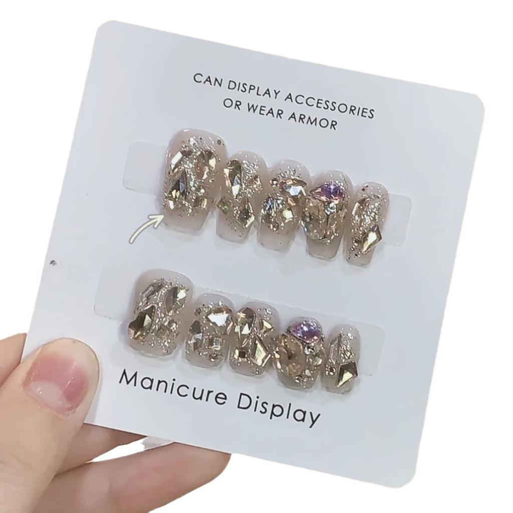 Pure Handmade Phototherapy Nail Art Pandora Wears Nail Finished Cat Eye Nail Art Patch Showing Whiteness