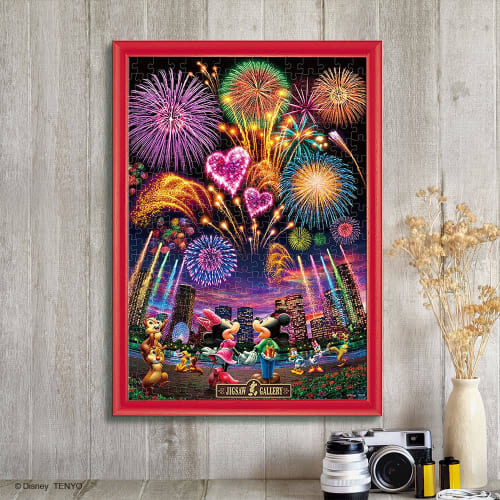 Tenyo [Made In Japan] 300 Piece Jigsaw Puzzle Disney Put Your Feelings On Fireworks... (30.5x43cm) D-300-713 Comes with Glue and Spatula Service Card