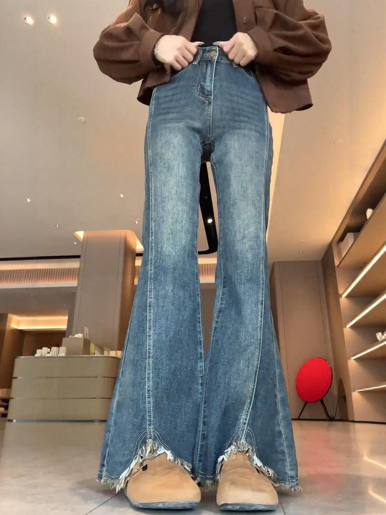 Women's Retro Blue High-Waist Flared Jeans - Frayed, Split, Plus Velvet, Plus Size, Slimming, Elastic for Autumn/Winter.