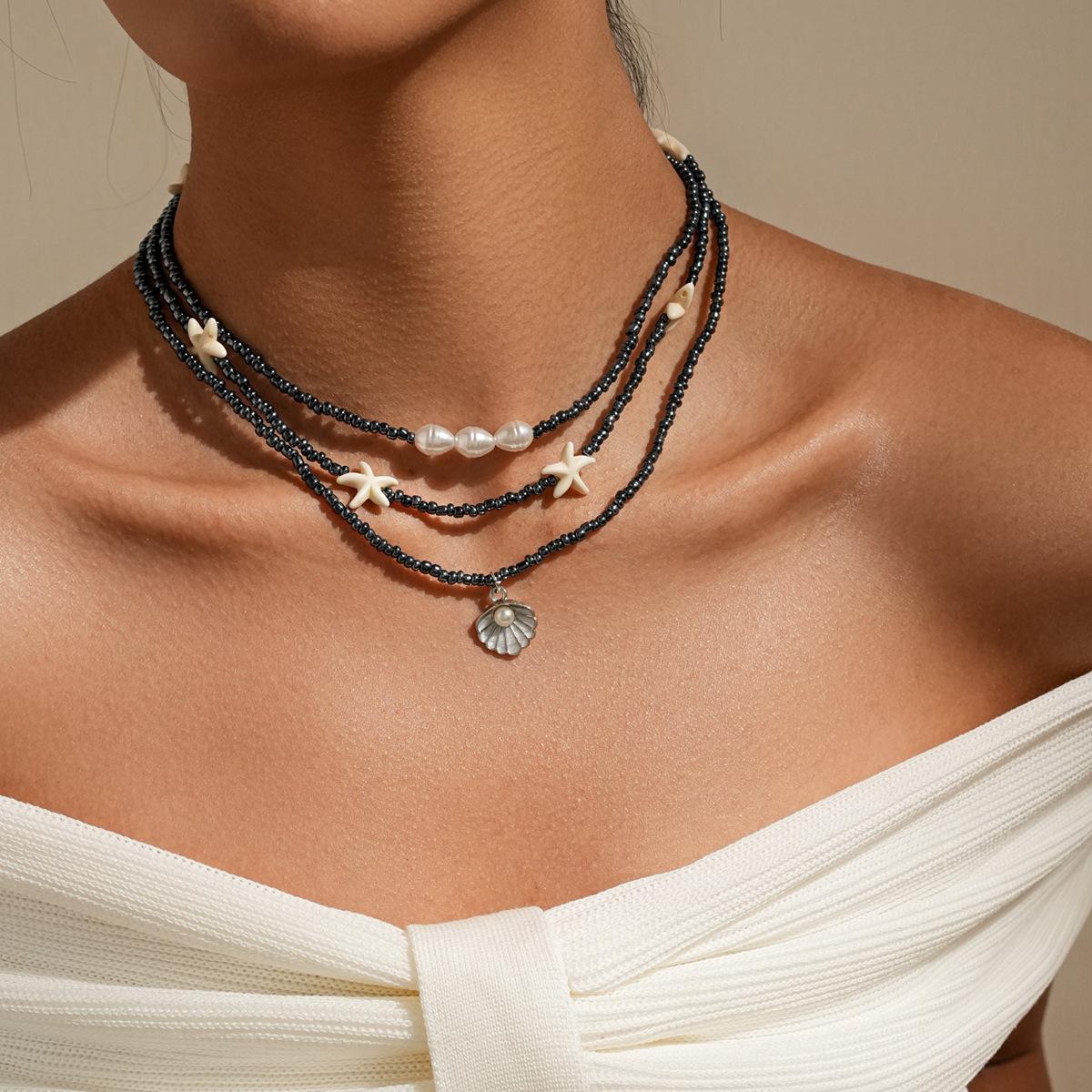 Black Rice Bead Necklace Shell Necklace Pearl Female Niche Design Wind Clavicle Chain