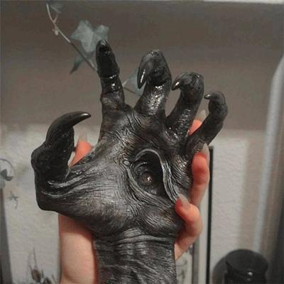 1PC Halloween Demon Claw Resin Demon Eye Witch's Arm Ornament Pendant Decorative Ornament