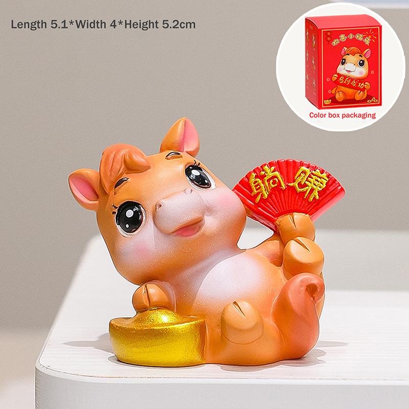 1 Stück Niedliche Glückspferd-Figur Puppe Cartoon Harzpferd-Puppen Neujahrsmaskottchen Ornamente Haus Büro Schreibtischdekoration Schöne Geschenke