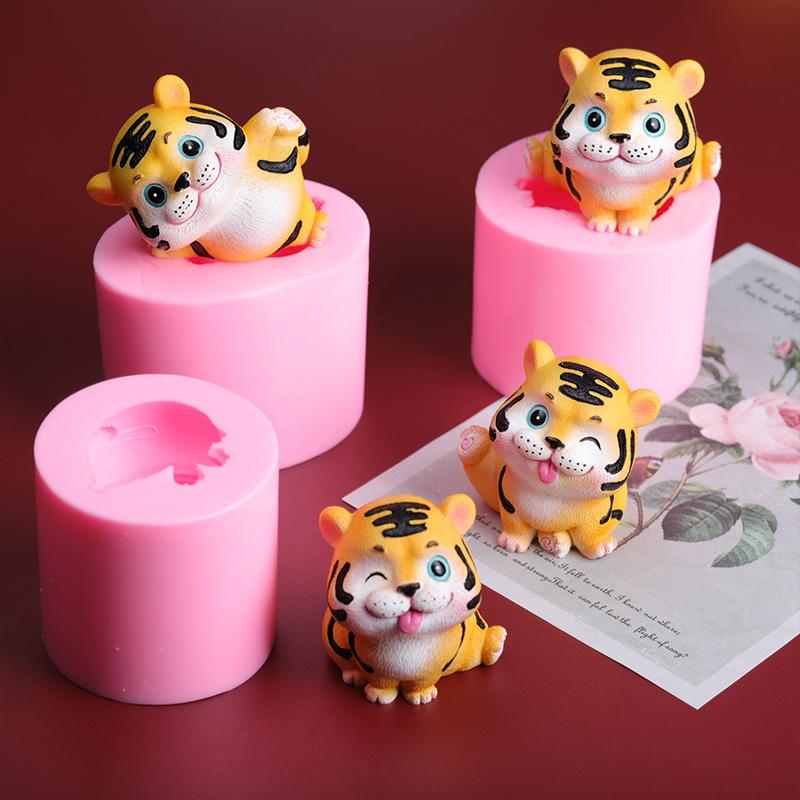 Cute Tiger Mold Plaster Mousse Cake Fondant Baking Utensils Aroma Candle Silicone Mold Animal Resin Molds Candle Making Kit