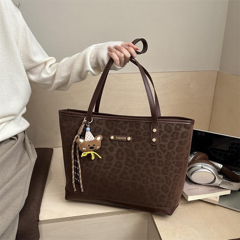 Retro Casual Large-capacity Tote Bag Female Personality Leopard Print Spring Versatile Maillard Style Shoulder Bag