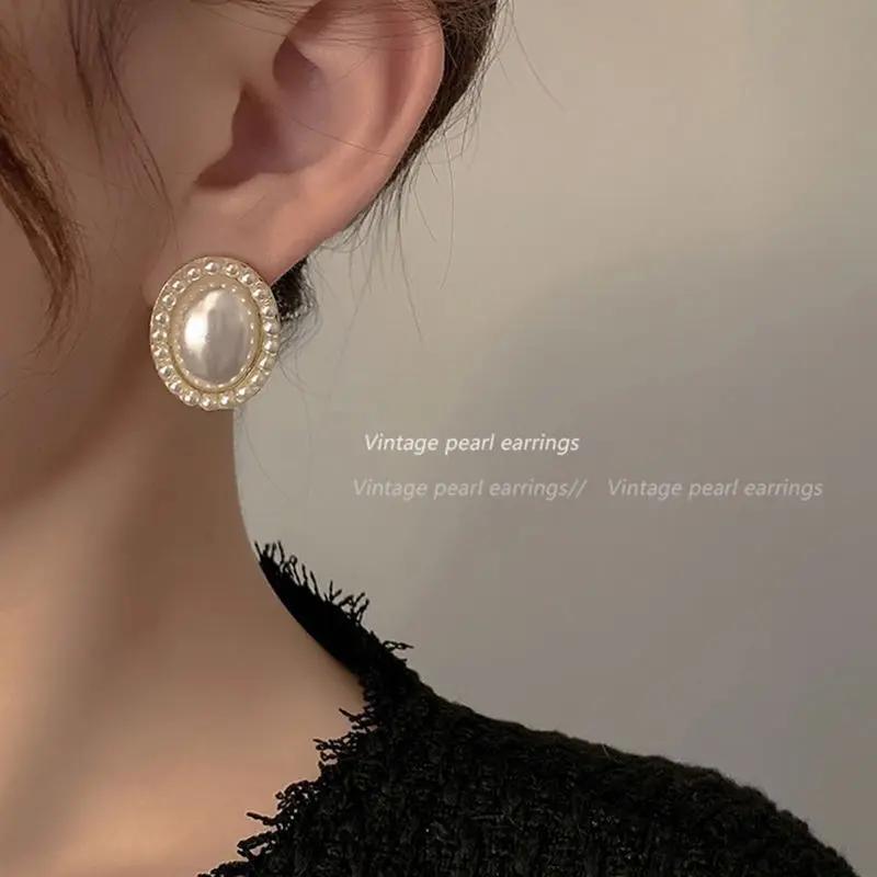 French Baroque Pearl Earclip with No Ear Hole for Women New Earclip Style Versatile Earaccessory