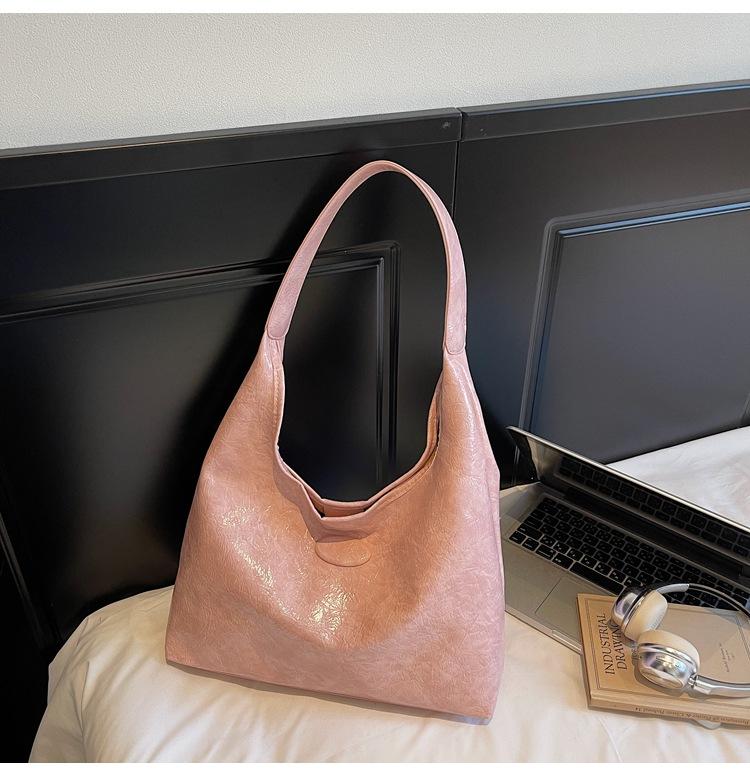 

Винтажная сумка-тоут из вощеной кожи, женская сумка 2025, новая модная сумка на плечо большой вместимости, повседневная сумка-подмышка для通勤