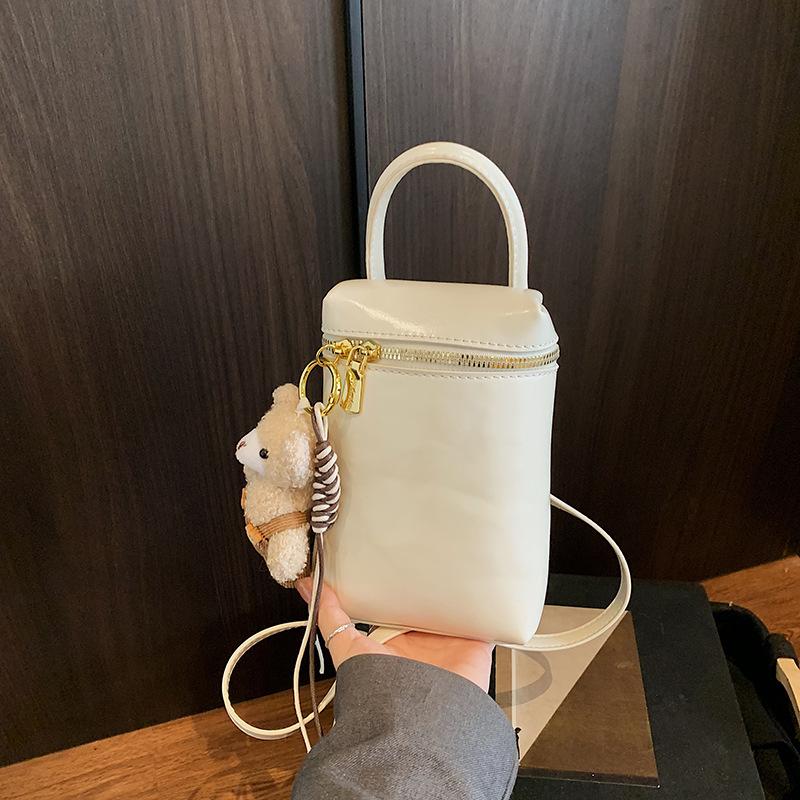 Niche handbag women's new retro casual shoulder mobile phone bag daily work messenger bag