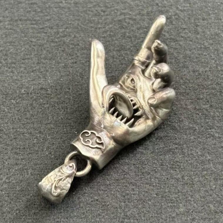 New British Retro Style Devil's Hand Pendant Fashion Pendant Trend Pendant Necklace