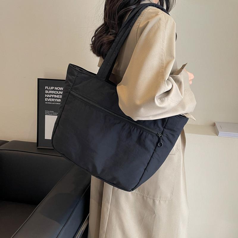 Einfarbige Handtasche, große Kapazität, Damen-Einkaufstasche, Pendler-Umhängetasche