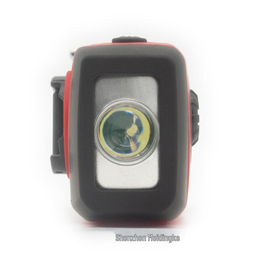 Portable Emergency Hand-cranked Radio with Flashlight and Auto-Tuning