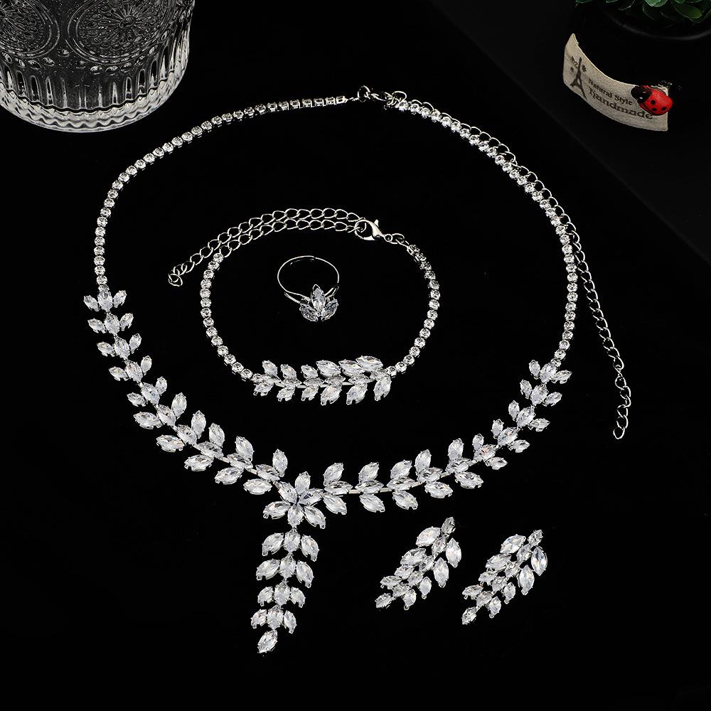 Premium Princess Full Diamond Leaf Necklace Earrings Set Court Zircon Set Chain Dress Accessories
