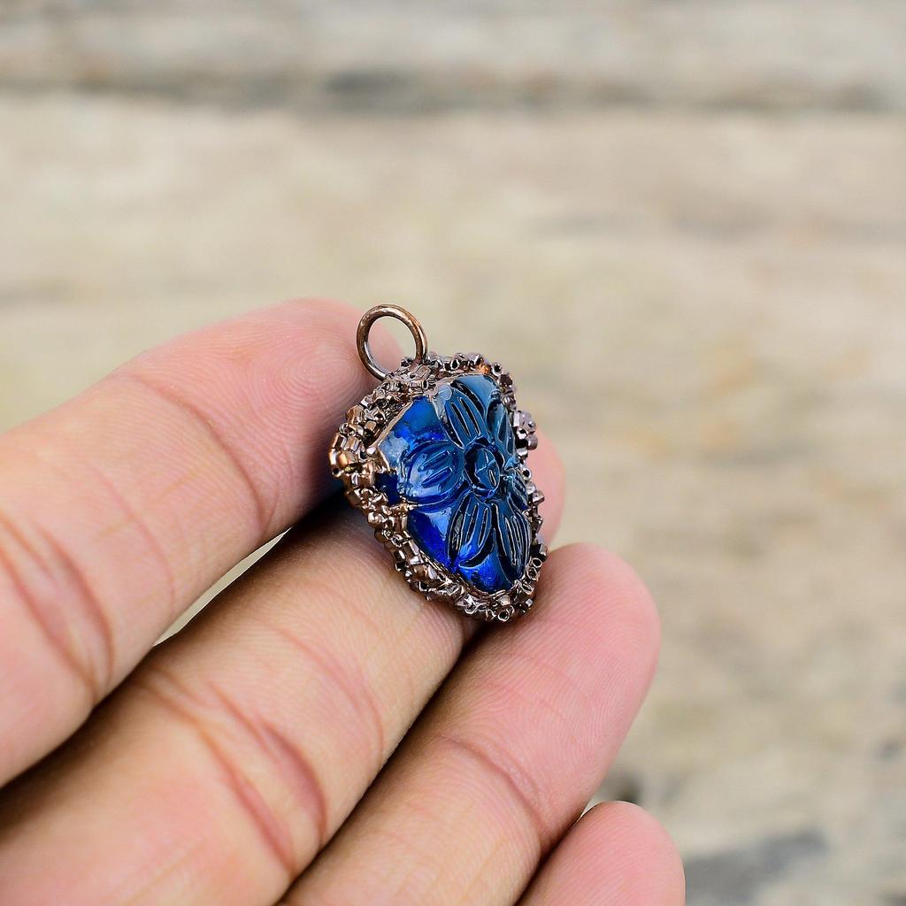 Geschnitzter Apatit-Anhänger Elektrogeformter Kupfer-Anhänger Apatit-Schmuck Höchste Qualität Edelsteinanhänger Handgefertigter elektrogeformter Schmuck Geschenk für sie