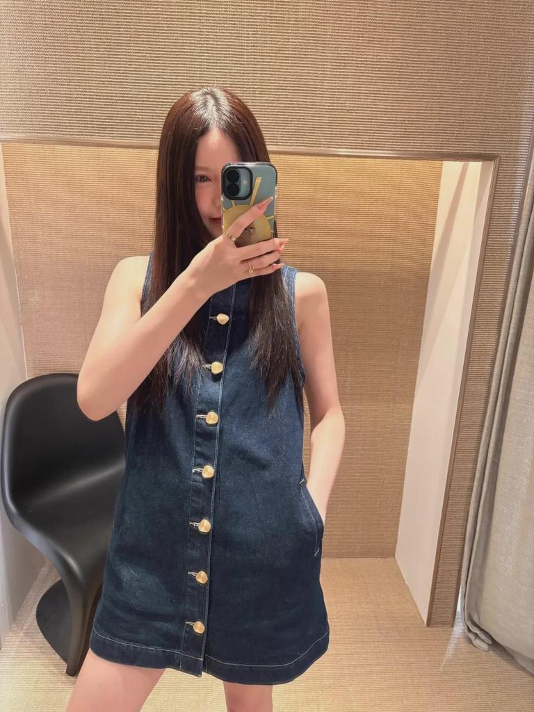 2025 Vintage Sleeveless Summer Dress - Single-Breasted, Stylish, Slightly Fitted Design for Women