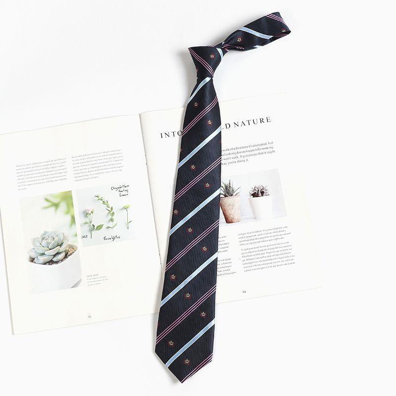 Kids Tie With Striped Badge Pattern For School Uniforms And Casual Wear