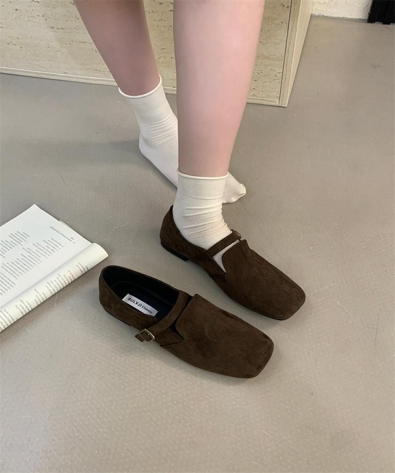 2025 spring new British style handmade buckle matte leather shallow mouth flat heel square head single shoes small leather shoes