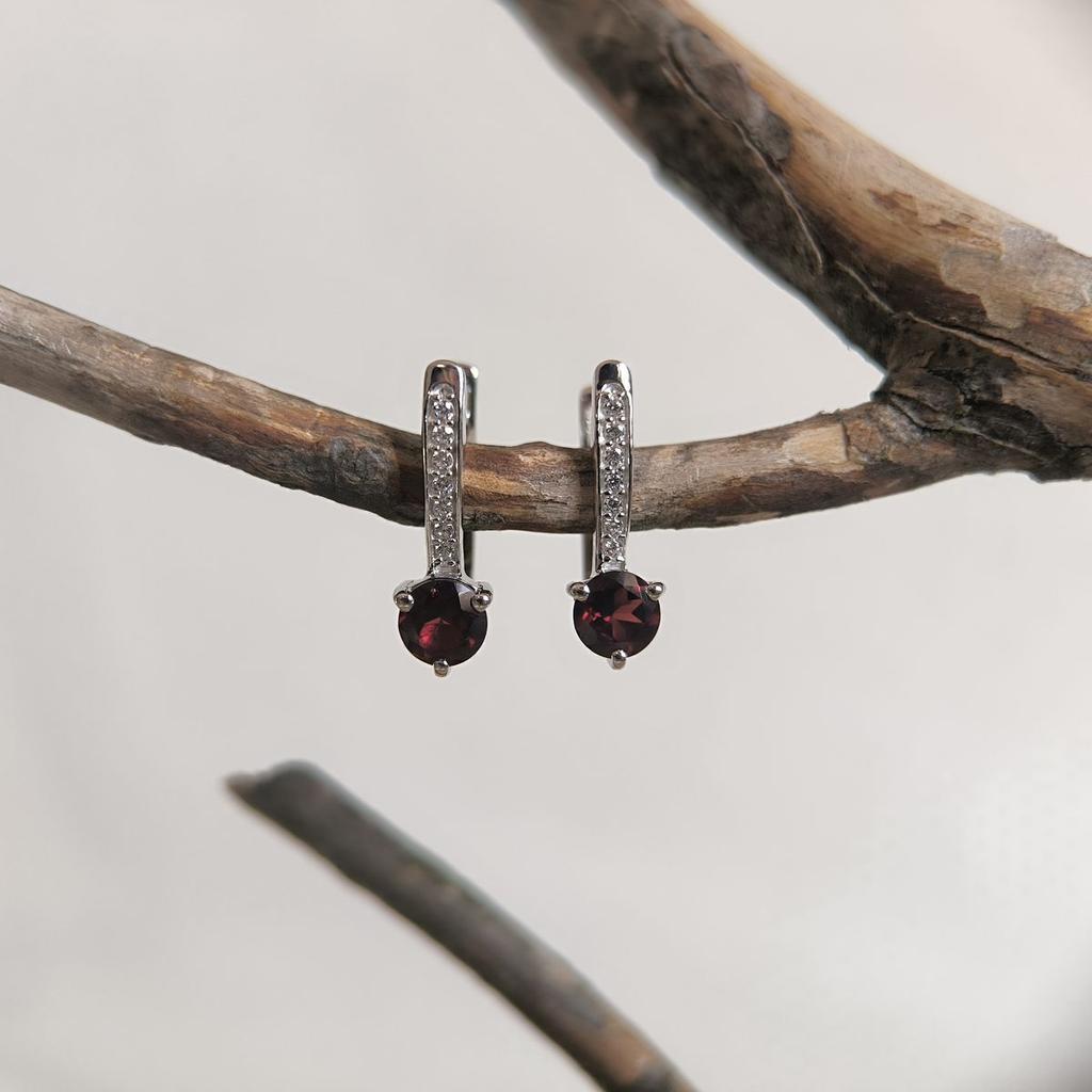 Серебряные серьги с натуральным гранатом 1.411ct (2195832)