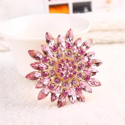 Women Vintage  Baroque Brooches Pins Exquisite Retro Flower Badges Corsage Party Clothing Accessories Pins