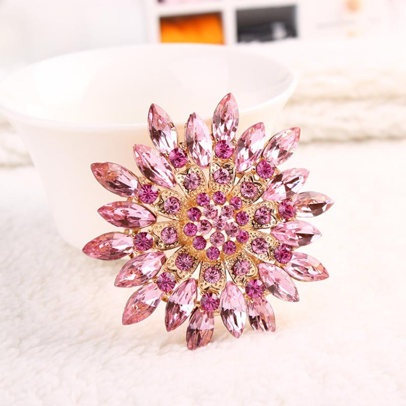 Women Vintage Crystal Baroque Brooches Pins Exquisite Retro Flower Badges Corsage Party Clothing Accessories Pins