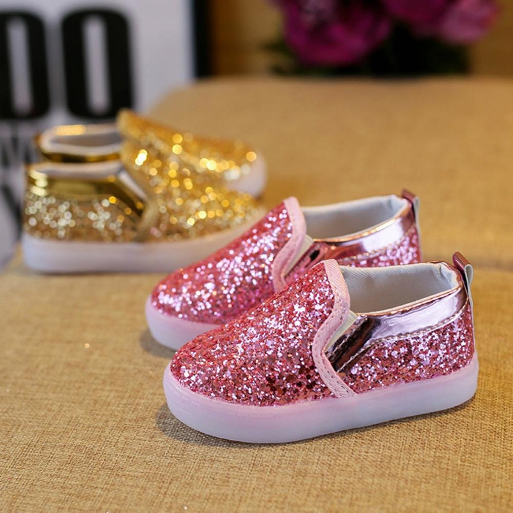 

Девочки-малыши зажигают блестки скользят на лоферах Детские блестящие туфли мигающие светодиодные повседневные кроссовки на плоской подошве 1-6 лет