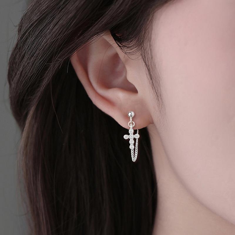 Yi Xuan Cross Earrings: Stylish Rhinestone-Inlaid, Street Style, Japanese-Korean Inspired for Women