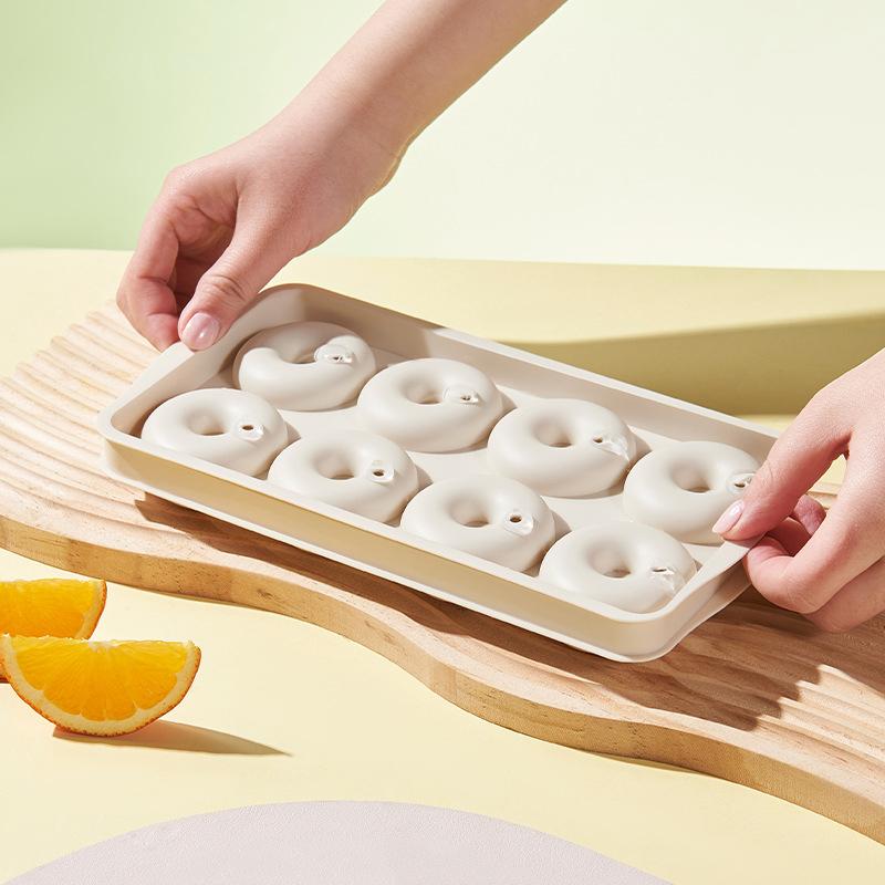 1PC Doughnut Ice Mold Summer Ice Box Green White Donut Mold For Juice Drink Beer Silicone Mold Ice Tray 23.x12x3cm