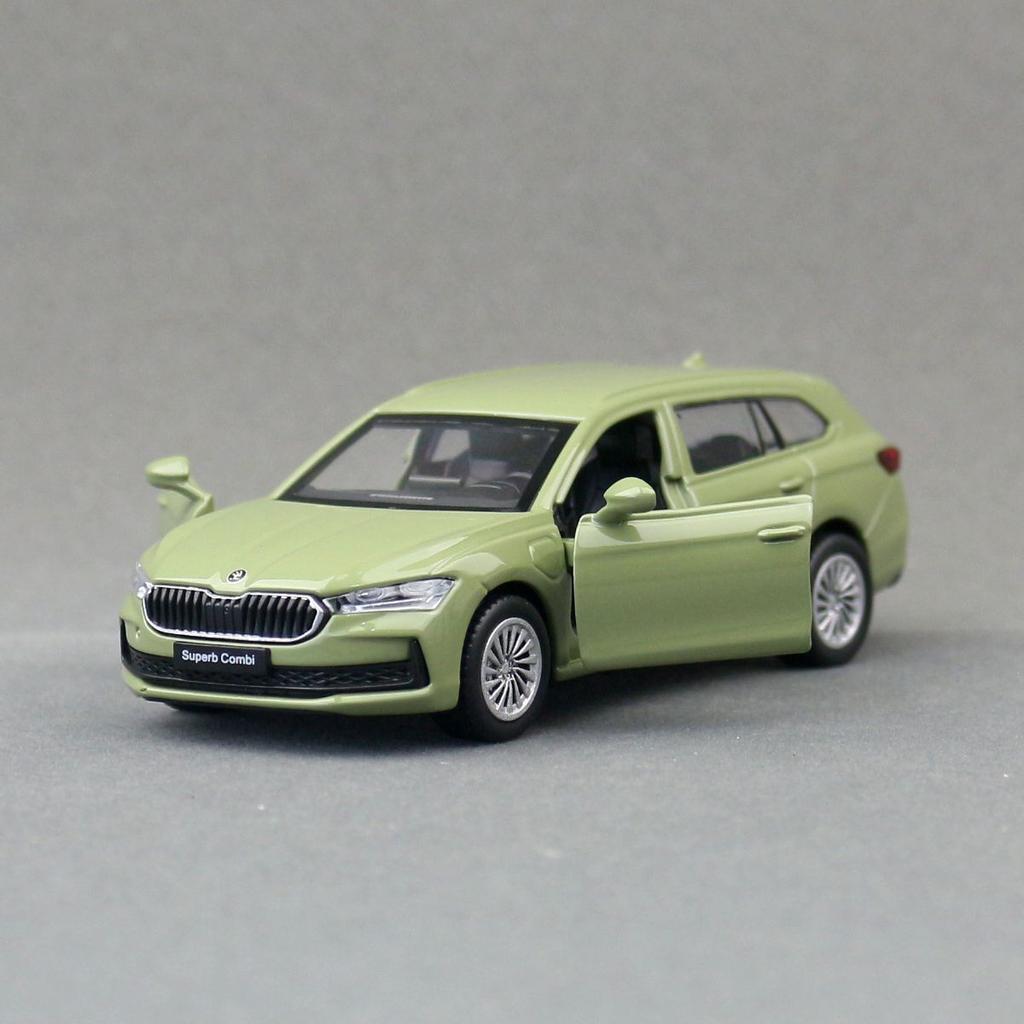 1/43 Skoda SUPERB Alloy Car Diecasts & Toy Vehicles Car Model Miniature Scale Model Car Toys for Children