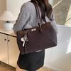 Large-capacity Commuter Tote Bag Women's 2025 New Autumn and Winter Retro Shoulder Bag Retro Going Out Hand Bag