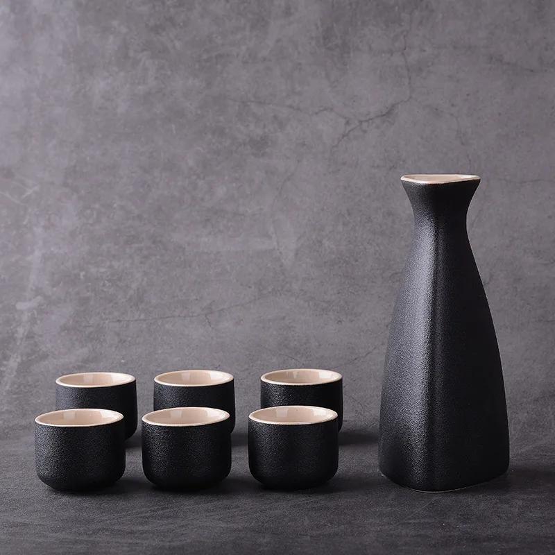 Set di Tazza e Bottiglia per Sake in Ceramica Giapponese più Venduto, Gres Nero, Bottiglia da Vino, Tazza da Vino, 7 Pezzi/Set