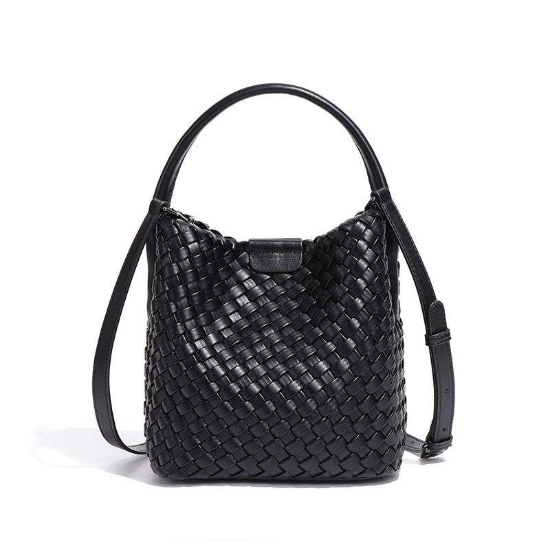 

2025 лето текстурированная наплечная сумка кроссбоди детская и материнская сумка модная повседневная портативная сумка-ведро трендовая плетеная сумка-корзина для овощей