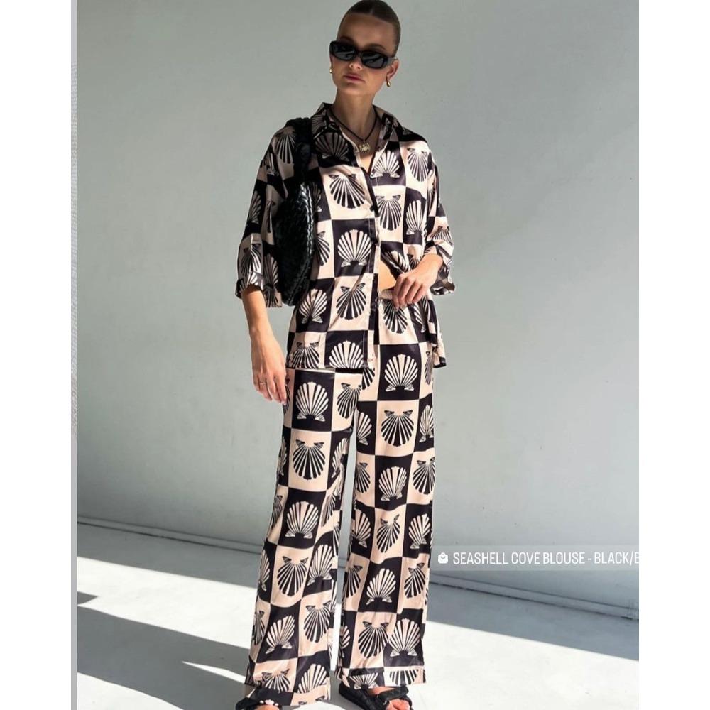 

European and American spring and autumn hot casual vacation homewear suit INS loose printing two-piece suit women L чорний