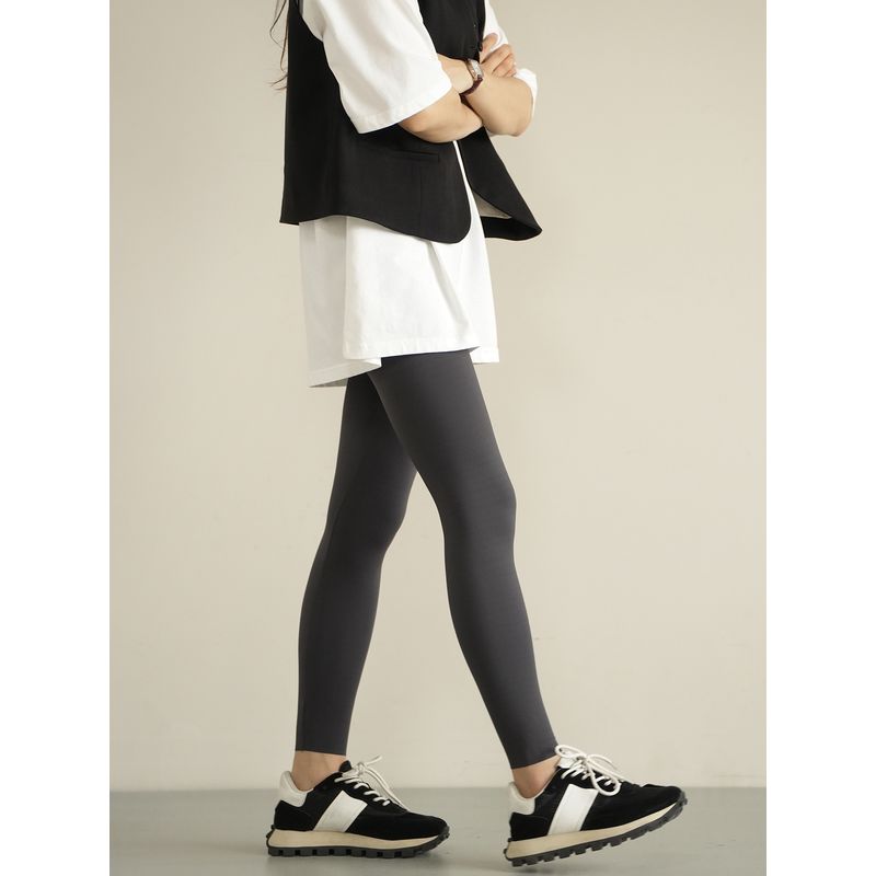 

Fitness Series Women s Leggings Slim Looking Shark Leather Pants Stretch Sports Yoga Pants Spring and Autumn Trousers 86692 Gray M