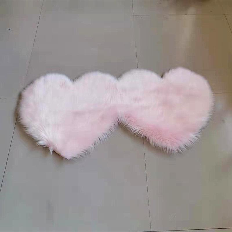 Double Heart Plush Imitation Wool Floor Mat for Living Room or Bedroom